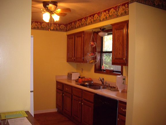 4th image of 2715 Wilderness Dr N
