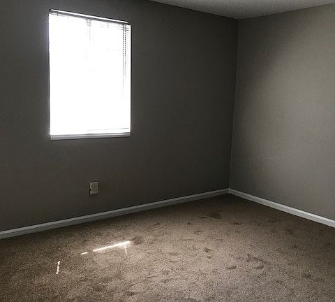 4th image of 2121 Fairfax Ave APT 10