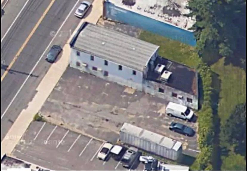 Building Photo - 211 New York Ave #2
