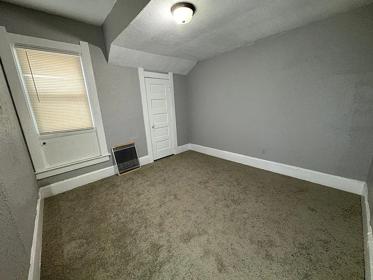 137 Gibbons St #2 — Photo 5