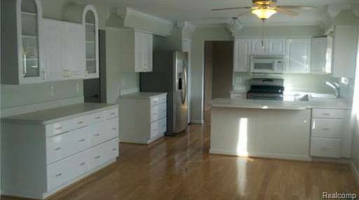 2nd image of 45023 Quaker Hill Dr
