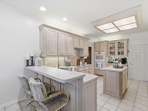 4th image of 113 Green Oaks Ct