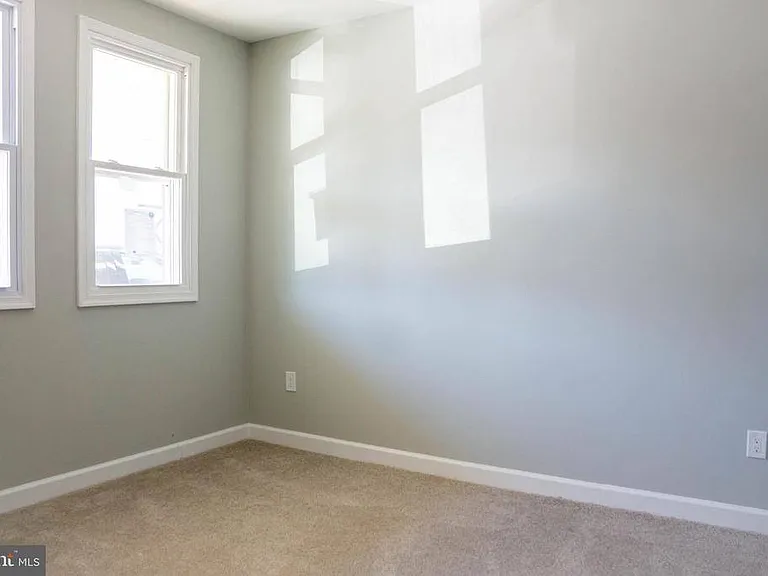 1009 Main St #2 — Photo 6