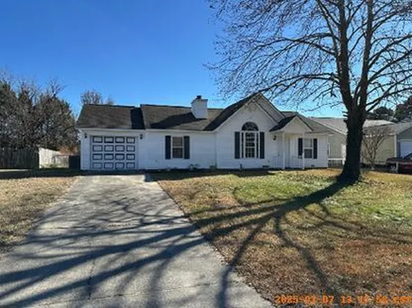 122 Horse Shoe Bnd, Jacksonville, NC 28546