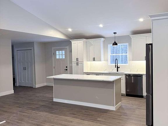 3rd image of 103 Goodwin Road