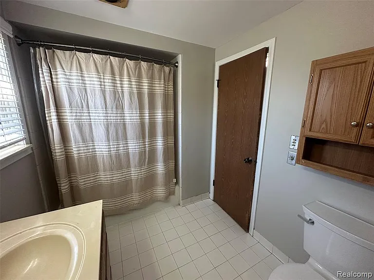 7534 Charrington Dr — Photo 21