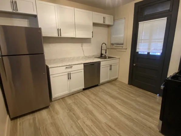 4301 Potomac St APT 2E, Saint Louis, MO 63116