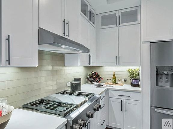 5th image of 908 Bannock St #737