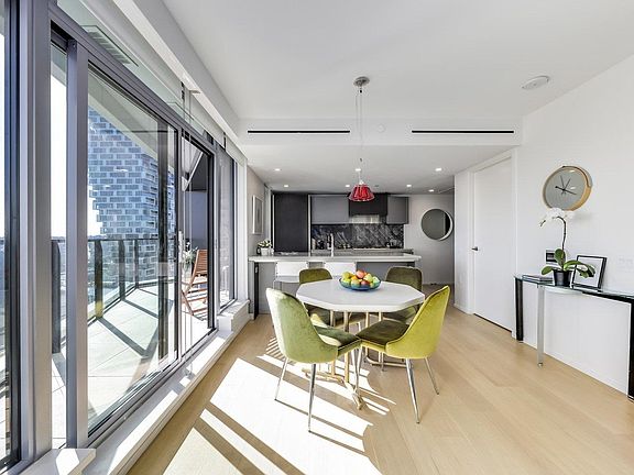 5th image of 889 Pacific St #2606