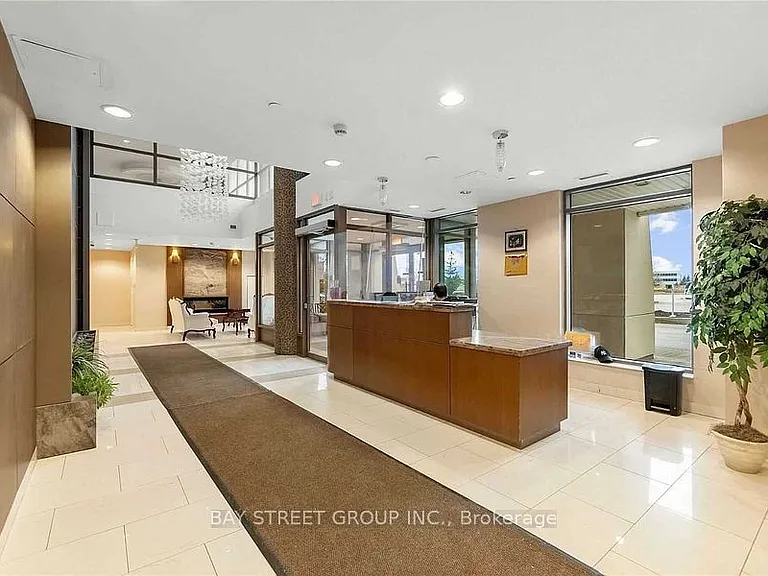 75 Norman Bethune Ave #302 — Photo 4
