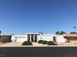 16418 N Meadow Park Dr, Sun City, AZ 85351