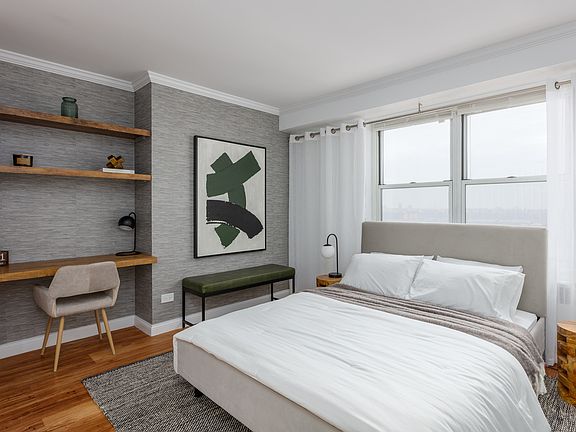 5th image of 747 10th Ave APT 5F