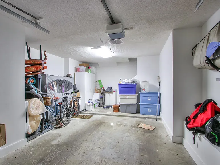 2065 Stokes Ln — Photo 17