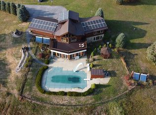 138 Majestic Dr, Brockport, PA 15823