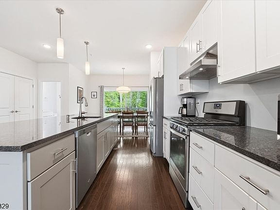 5th image of 503 Abbe Rd