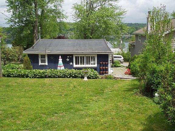 4th image of 31 Lakeside Dr #31
