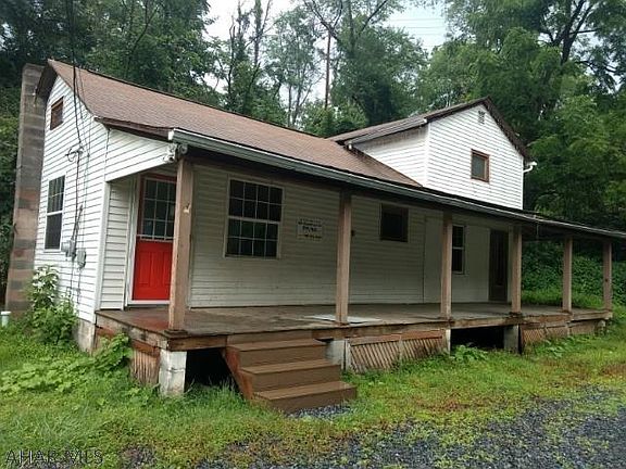3rd image of 285 Riverfront Dr