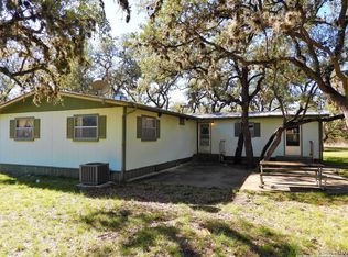 1232 River Trail Rd, Pipe Creek, TX 78063