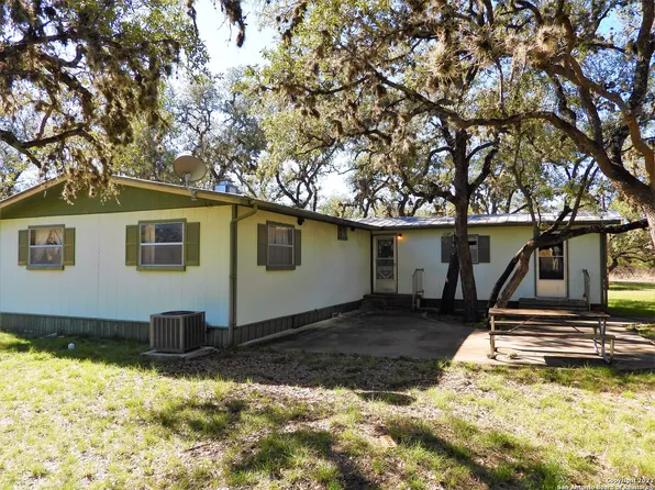 1232 RIVER TRAIL RD, Pipe Creek, TX 78063