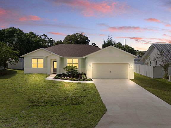 4th image of 2612 SE Solana Lane