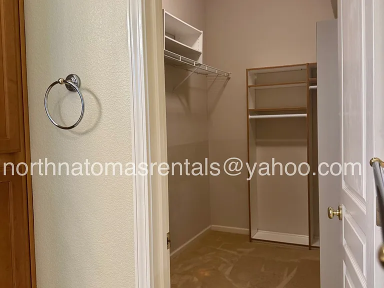 3949 Moraga Dr — Photo 35