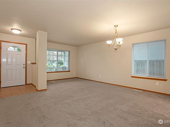 5th image of 4128 Galena Street SE