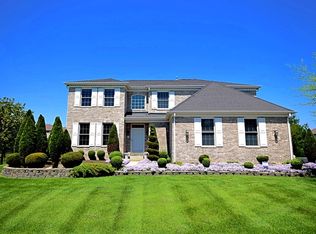 30W064 Whitney Rd, West Chicago, IL 60185