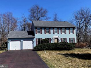 309 Heatherfield Dr, Souderton, PA 18964