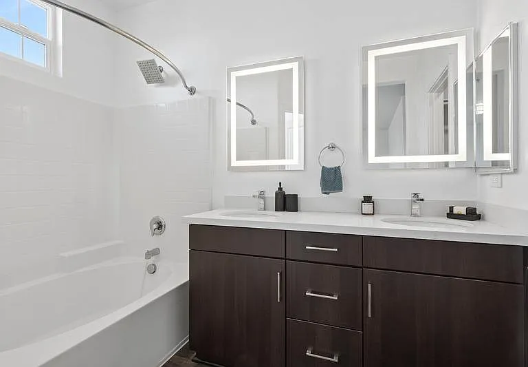 Casa Lago Eastlake — Photo 22