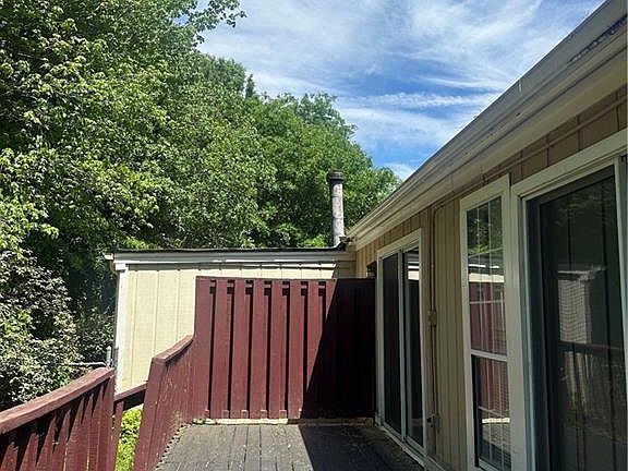 2nd image of 358 Pin Oak Ct SW