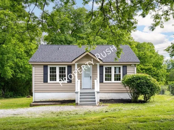 45 Circle Dr, Rossville, GA 30741