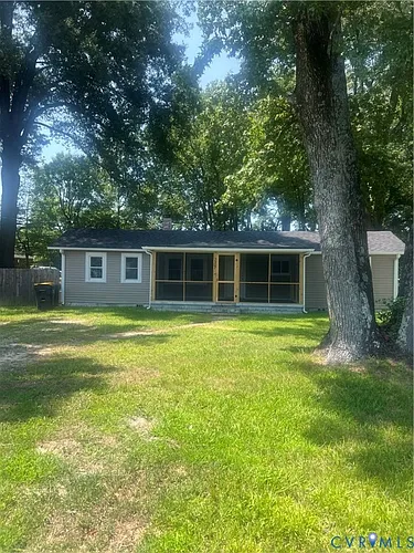 3907 Woodlawn St Photo 1