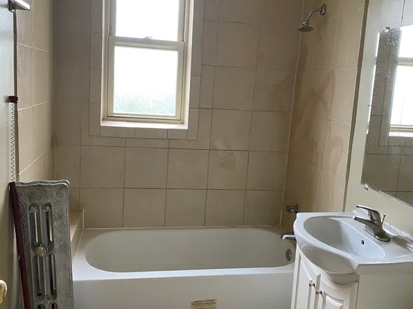 154 N Menard Ave #2, Chicago, IL 60644