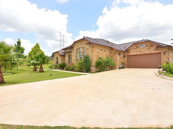 4th image of 153 Linda Ln