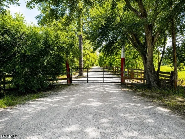 10351 Deal Rd, North Fort Myers, FL 33917