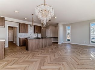 20612 43rd Ave NW, Edmonton, AB T6M 0R8