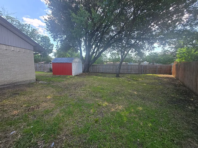 734 Spring Lake Dr — Photo 6