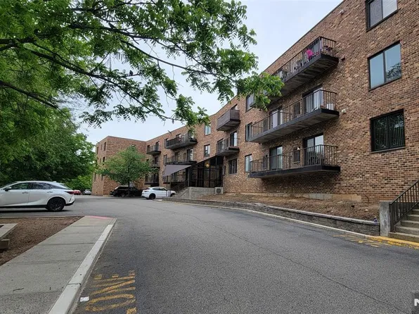 99 Teaneck Rd APT 317, Ridgefield Park, NJ 07660