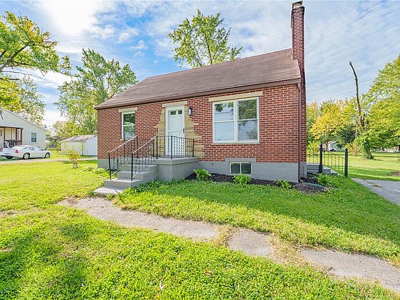 2nd image of 3869 Kemp Rd