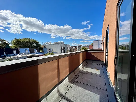 Rented by Zjama Realty Corp | media 6