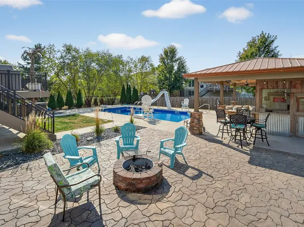 830 SE Plumwood Ln, Waukee, IA 50263