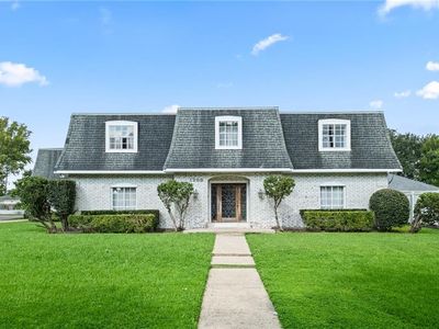 1300 Transcontinental Dr, Metairie, LA, 70001