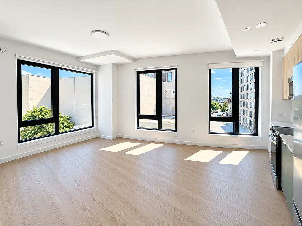 2366 Bedford Ave #338B