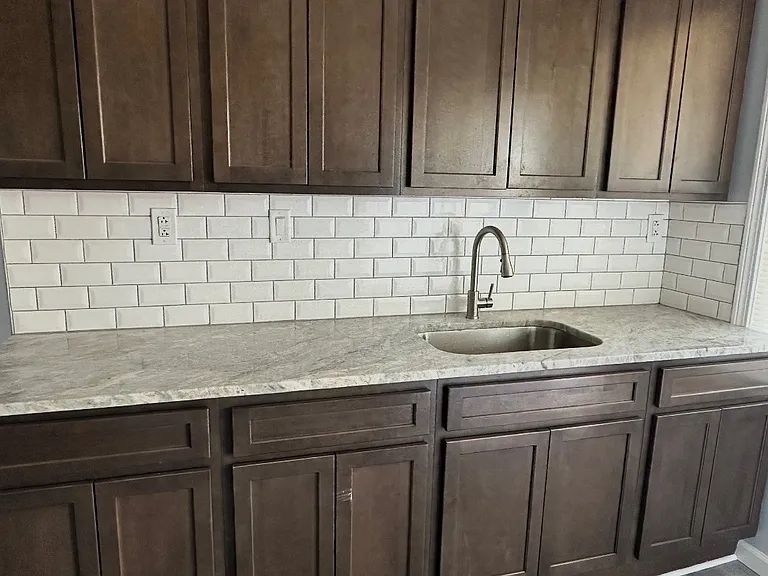605 E Main St #3W — Photo 2