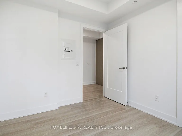 60 Central Park Dr #2104 — Photo 13