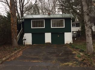 387 Bidwell St, Franklin, NC 28734