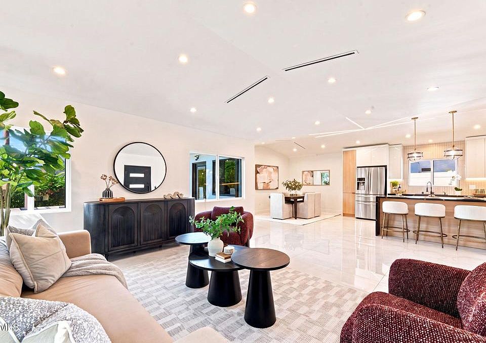 1st image of 3942 Los Olivos Ln
