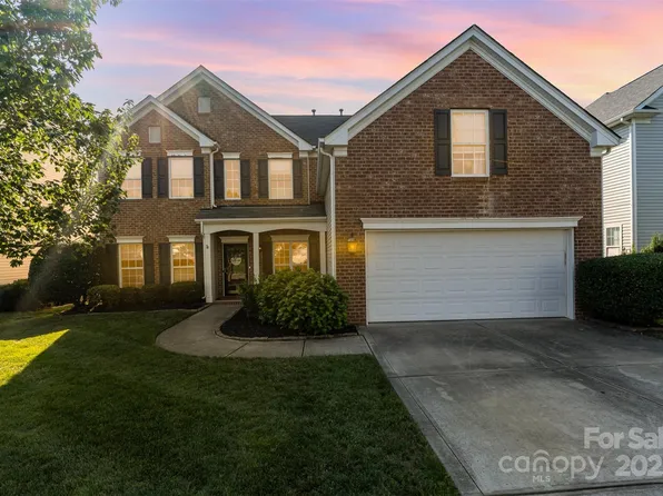 1593 Dartmoor Ave NW, Concord, NC 28027
