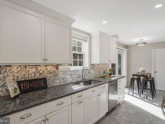 5th image of 1709 Pebble Beach Dr