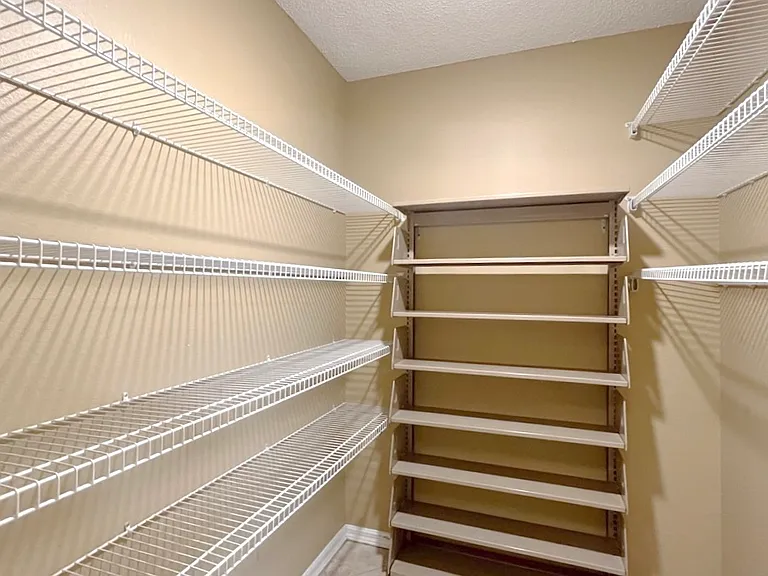 831 Horseshoe Falls Dr — Photo 6